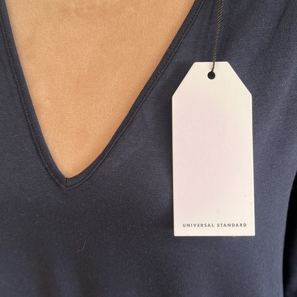 NWT Universal Standard Iconic Long Sleeve V-Neck Geneva Dress, 2XS (Wms 6/8) - Picture 4 of 6